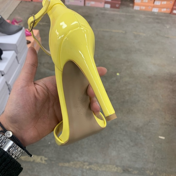 Women’s Ankle Strap Open Toe Stiletto High Heel Sandals in Yellow Patent - Picture 4 of 10